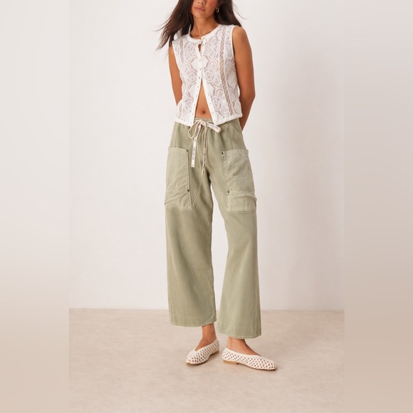 Free People Pants - Free People We The Free Sage Green Cargo Pants Boho Utility Wide Leg NWT🌟